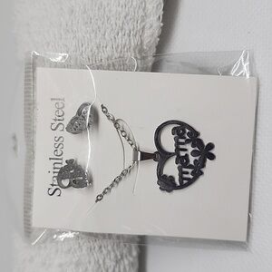 ✨️ Stainless Steel MAMA necklace/earrings Set ✨️